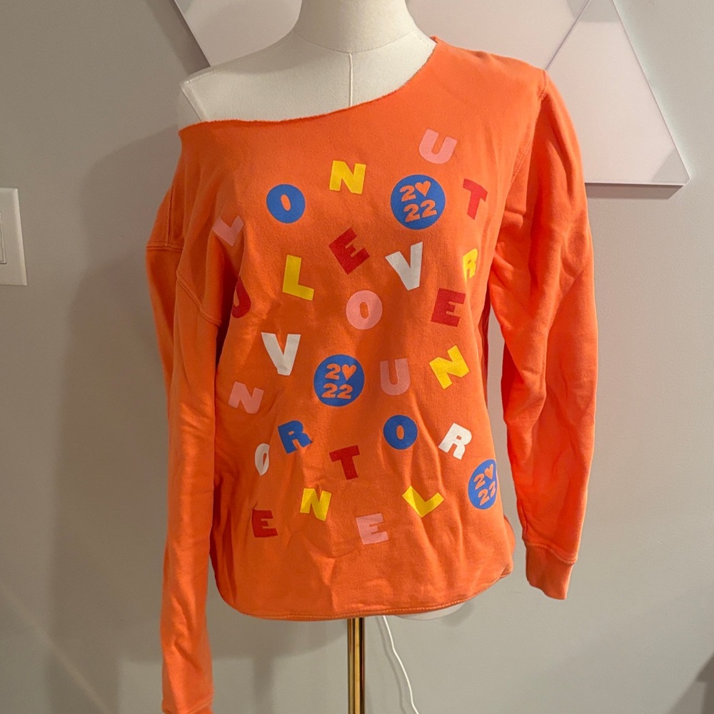 Harry Styles LOT 22’ Merch